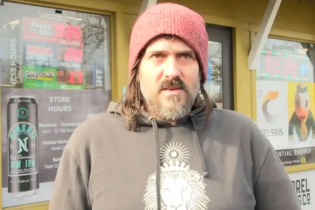 Un hombre se salvó de ser cortado por una sierra fuera de control&nbsp;[Vídeo]