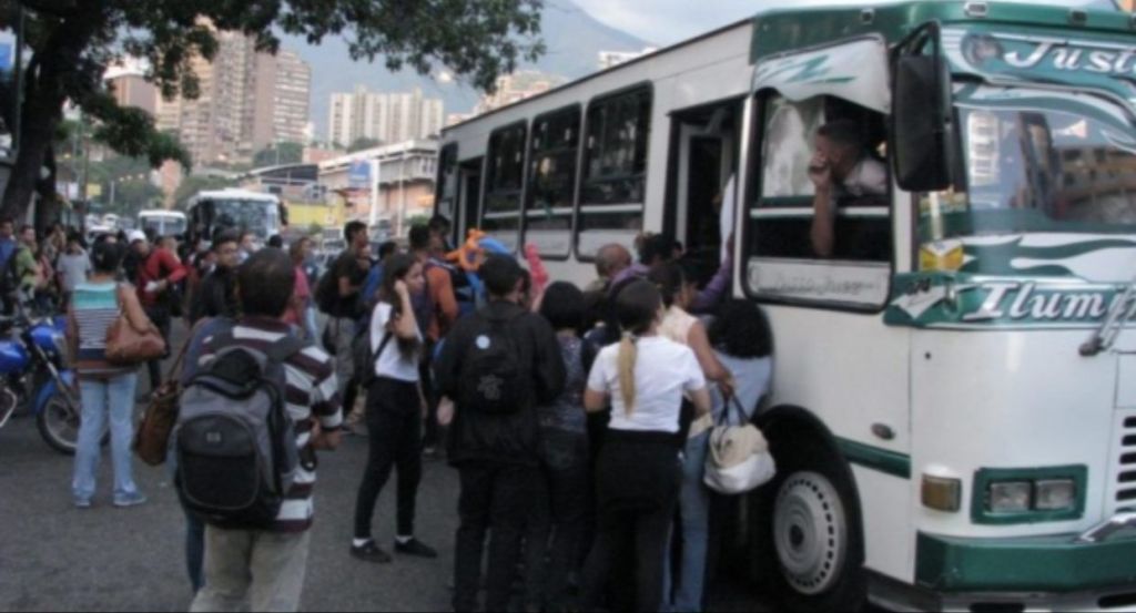 Gobierno reitera que pasaje en rutas urbanas está en Bs&nbsp;13