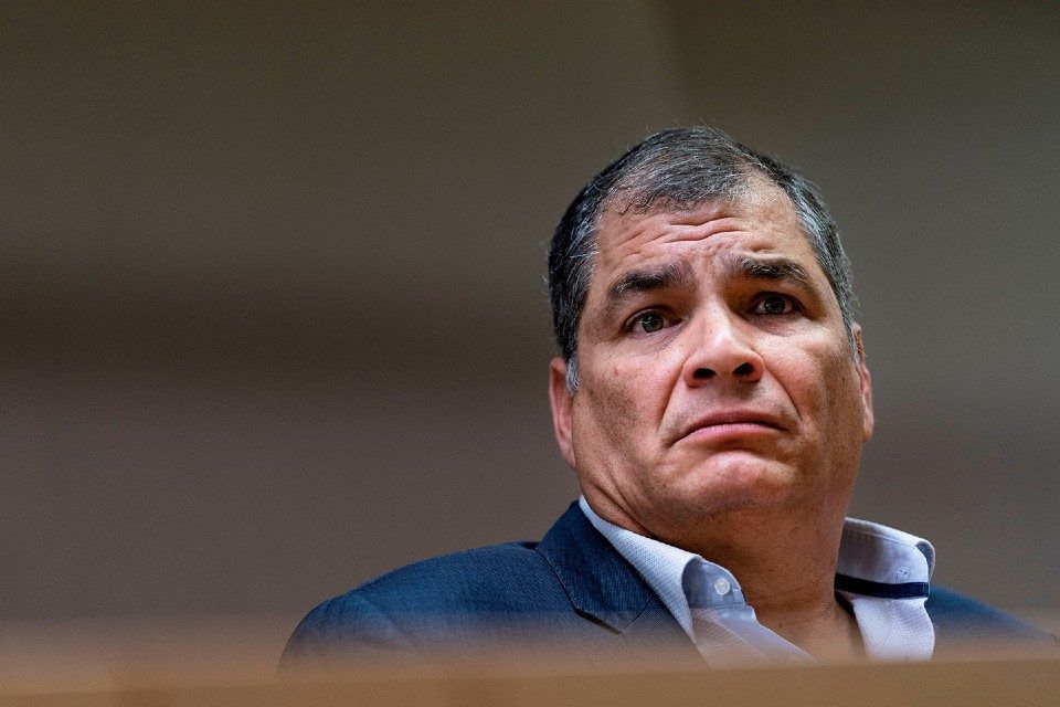Rafael Correa afirma que Noboa confunde a Ecuador «con una de sus haciendas&nbsp;bananeras»