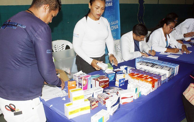 Jornada social en la comuna Gruta San Felipe Neri benefició a más de 200&nbsp;personas