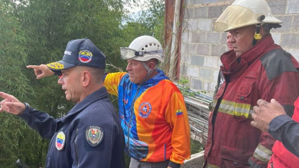 Ministro denunció que incendio cerca de los galpones del CNE fue un acto de&nbsp;sabotaje