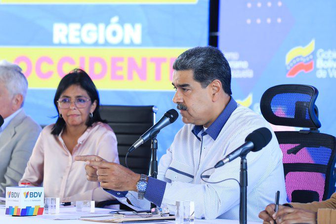 Maduro: Nos declaramos en emergencia y acción en apoyo a&nbsp;Bolivia