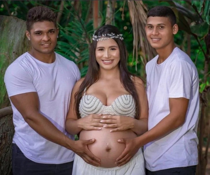 Joven con dos novios asegura que recibir doble de amor la salvó de la&nbsp;depresión