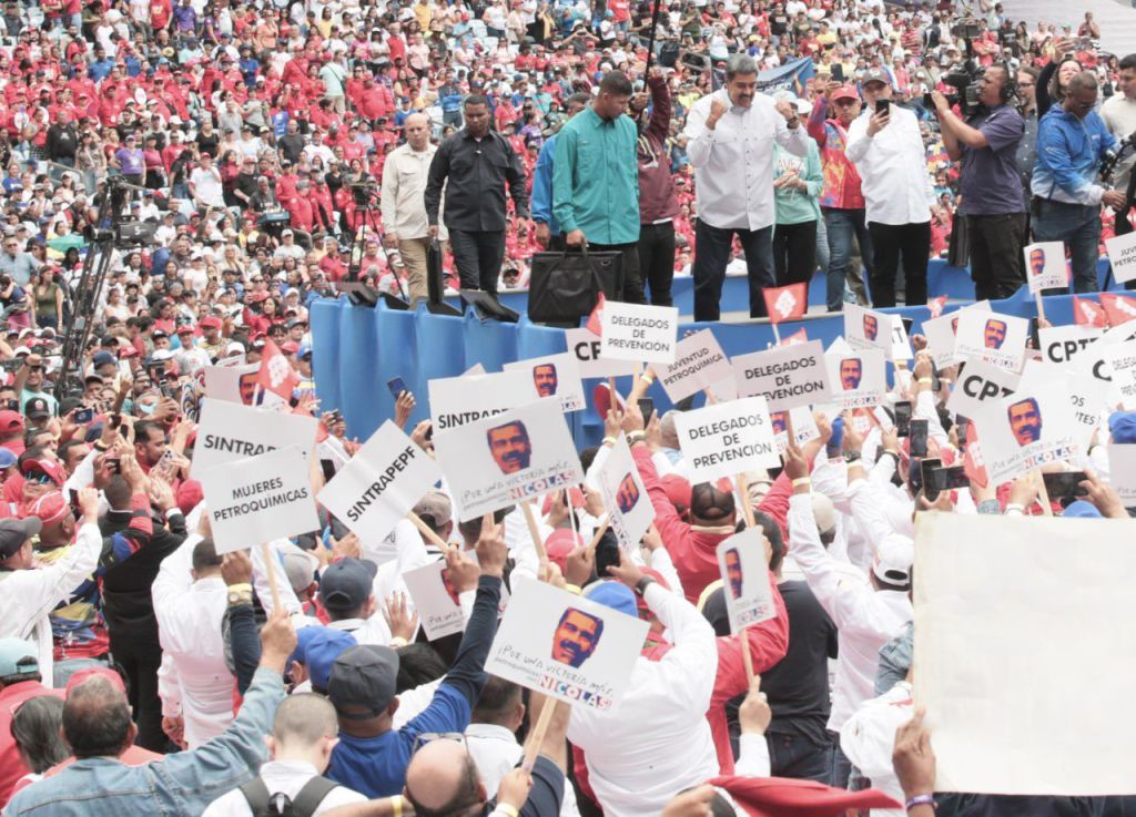 Maduro propone Ley antibloqueo para recuperar el ingreso de los&nbsp;trabajadores
