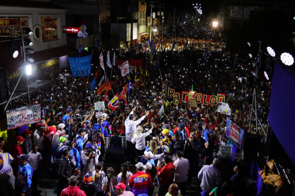 Nicolas Maduro estuvo en Anzoátegui este sábado en acto en la av. Caracas de&nbsp;Barcelona
