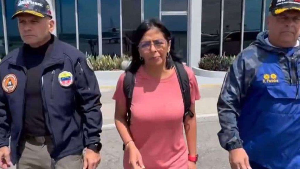 Delcy Rodríguez encabeza comisión para atender a afectados por desbordamiento del Río&nbsp;Manzanares