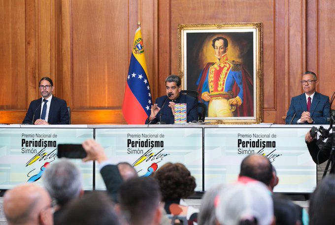 Otorgan Premio Nacional de Periodismo Simón Bolívar&nbsp;2024