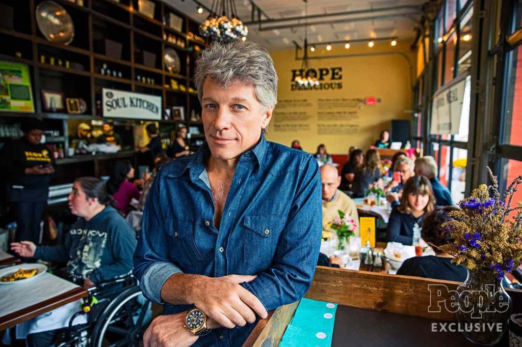 Jon Bon Jovi crea un restaurante donde la comida se paga con donaciones o&nbsp;trabajo