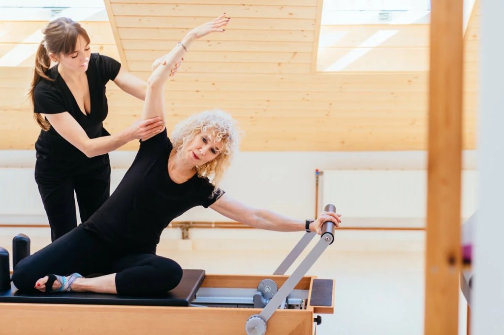Conoce los beneficios del pilates para las personas mayores de 50&nbsp;años