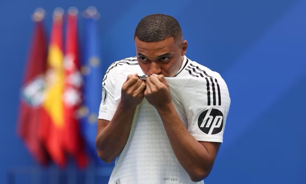 Mbappé desata la locura en su presentación con el Real&nbsp;Madrid