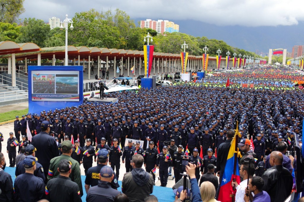 Maduro pide a la PNB garantizar la paz el 28 de&nbsp;julio