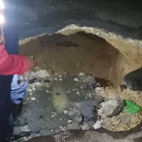 Colapsa una alcantarilla en la Carretera Nacional de la&nbsp;costa