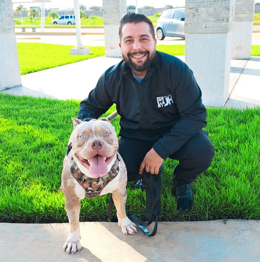 Entrenador canino anzoatiguense está logrando excelentes resultados con método “gentil, amable y&nbsp;respetuoso”