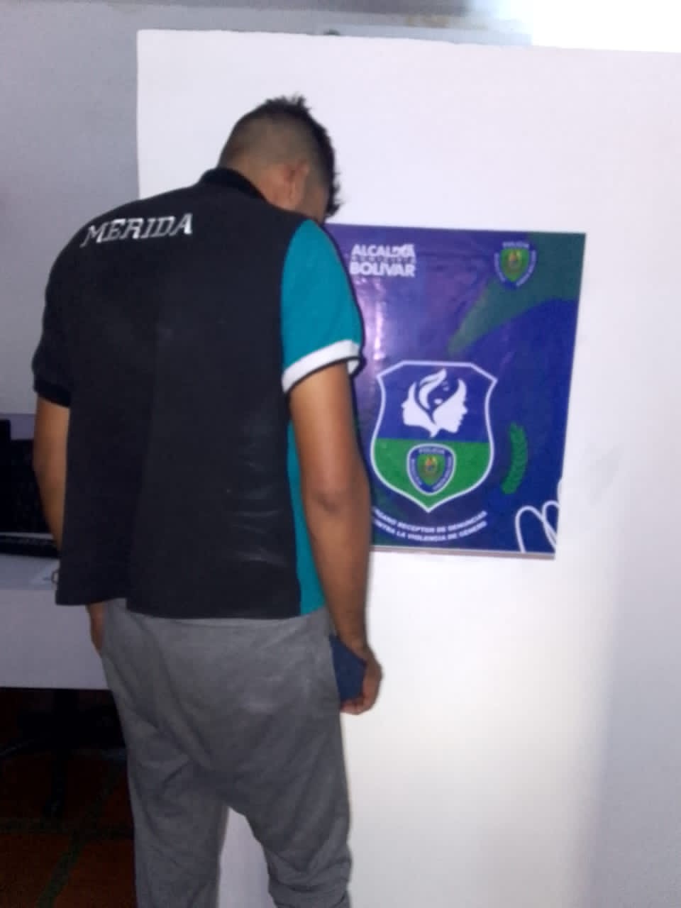 Aprehendido sujeto en Barcelona por agresiones físicas a su&nbsp;pareja