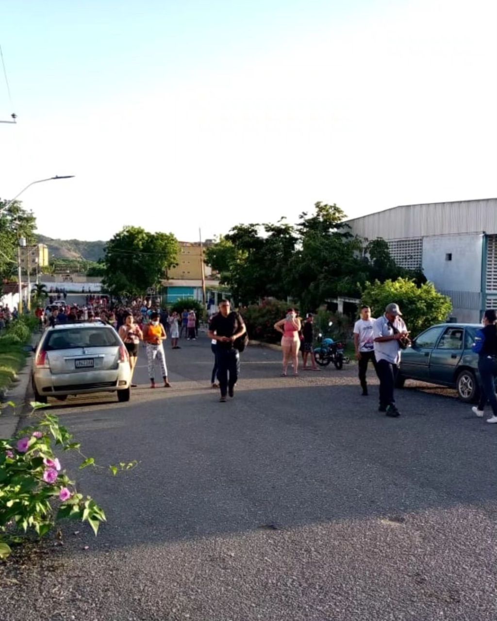 Protección Civil evacuó a más de 400 personas en Guanta por posible fuga de gas&nbsp;cloro