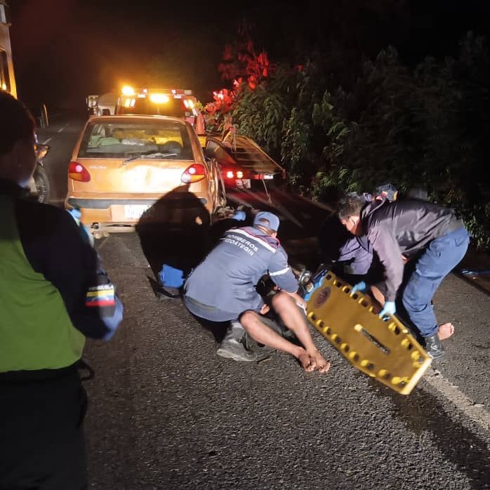 Accidente en Autopista Gran Mariscal de Ayacucho deja dos personas&nbsp;lesionadas