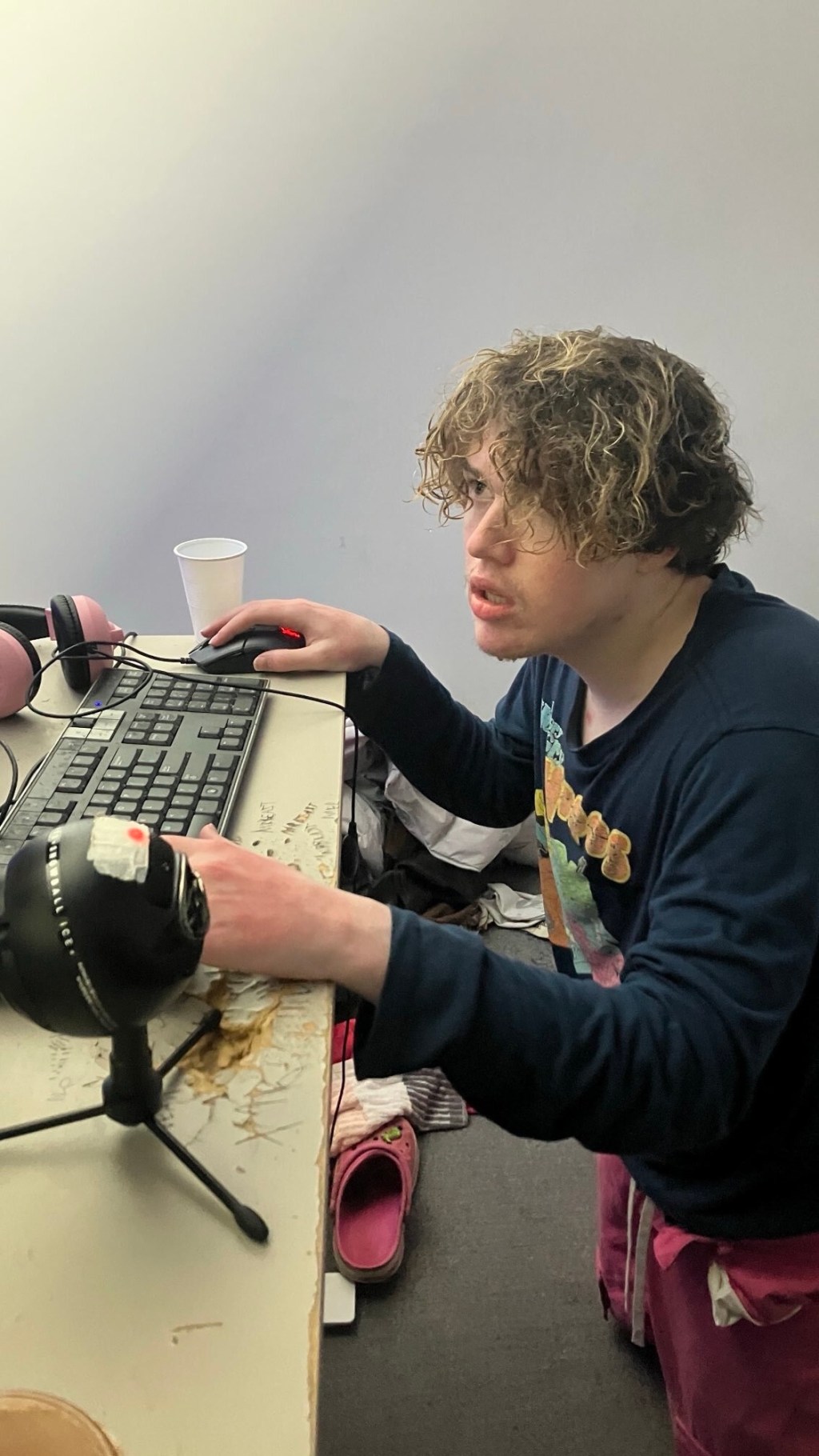 Streamer arriesga su salud al intentar romper récord de 12 días seguidos sin&nbsp;dormir&nbsp;