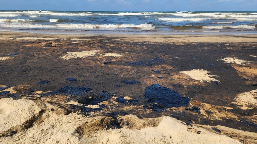 Derrame petrolero en Falcón podría extenderse al Parque Nacional&nbsp;Morrocoy