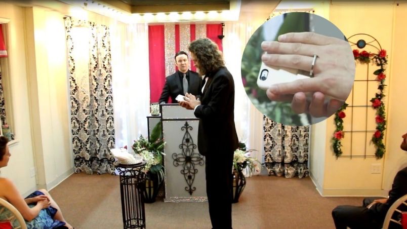 Un hombre se casó con su teléfono en Las&nbsp;Vegas