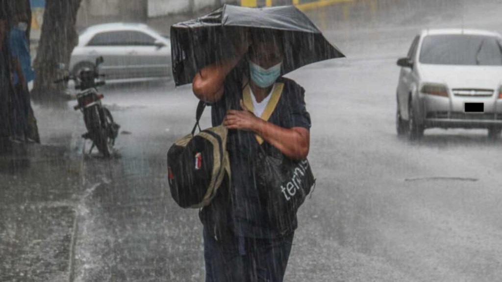 Onda tropical N° 33 sobre el&nbsp;país&nbsp;