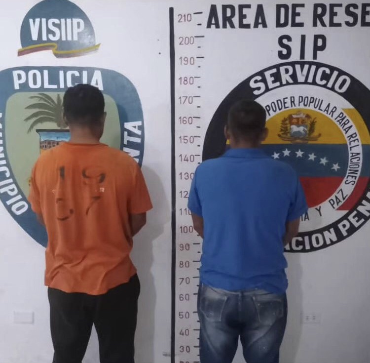 Capturan a dos sujetos robando chatarra en el muelle de&nbsp;Guanta