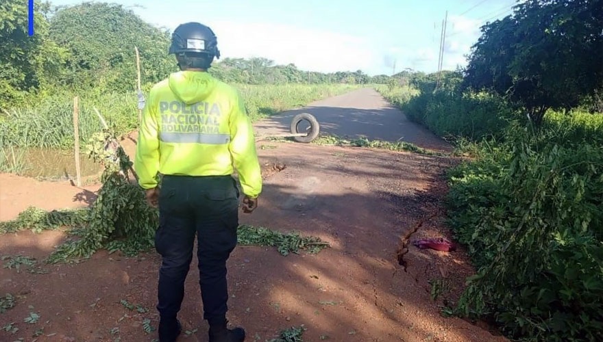 «NO PASE», Alcaldía de Cantaura pide no transitar por la carretera vieja por riesgo de&nbsp;accidentes