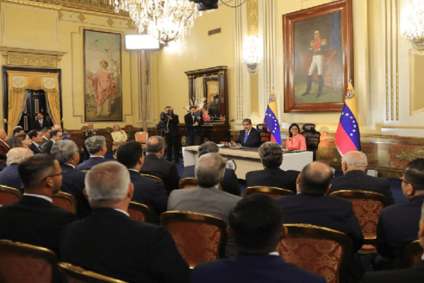 Flexibilizarán el encaje legal y crearán mercado interbancario de&nbsp;divisas