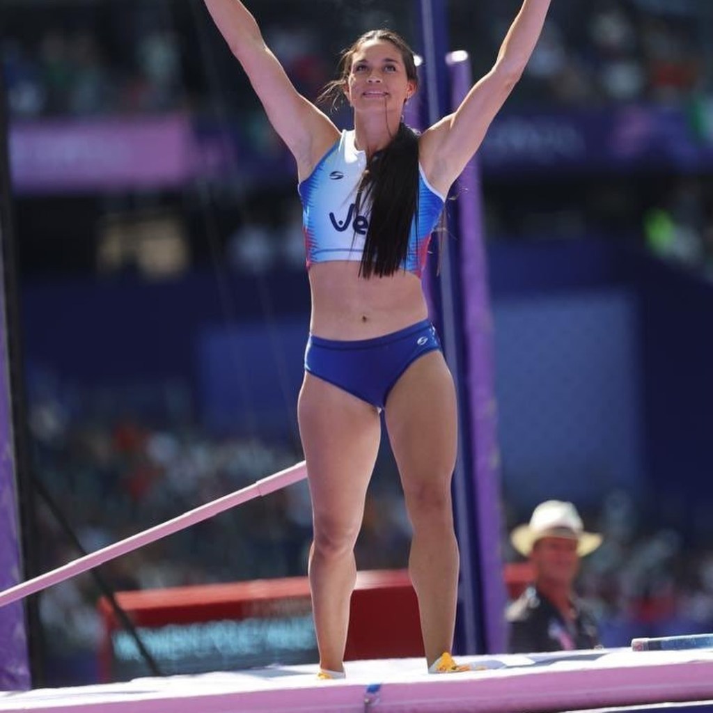 La venezolana Robeilys Peinado clasifica para la final de salto con garrocha en París&nbsp;2024