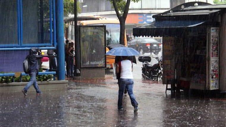 Lluvias provocaron anegaciones en Caracas y&nbsp;Miranda