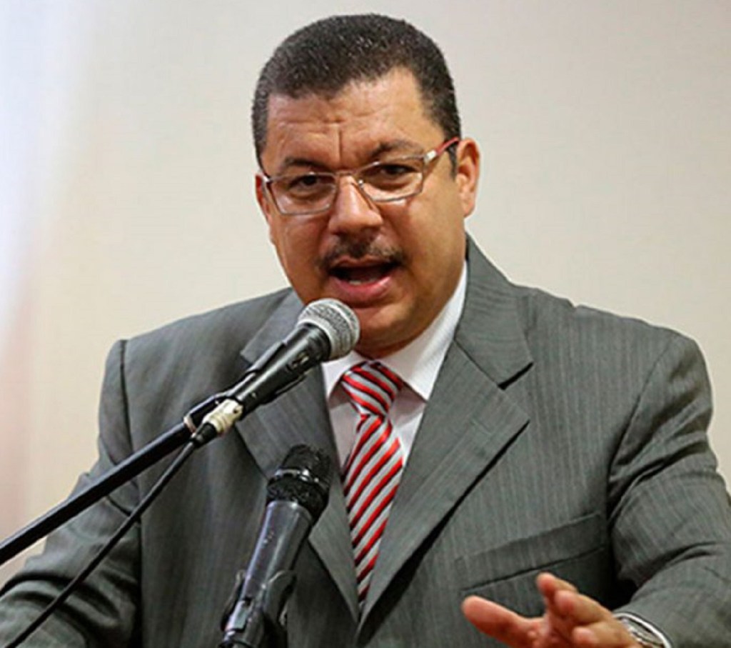 Simón Calzadilla solicita la publicación de resultados mesa por mesa al&nbsp;CNE&nbsp;