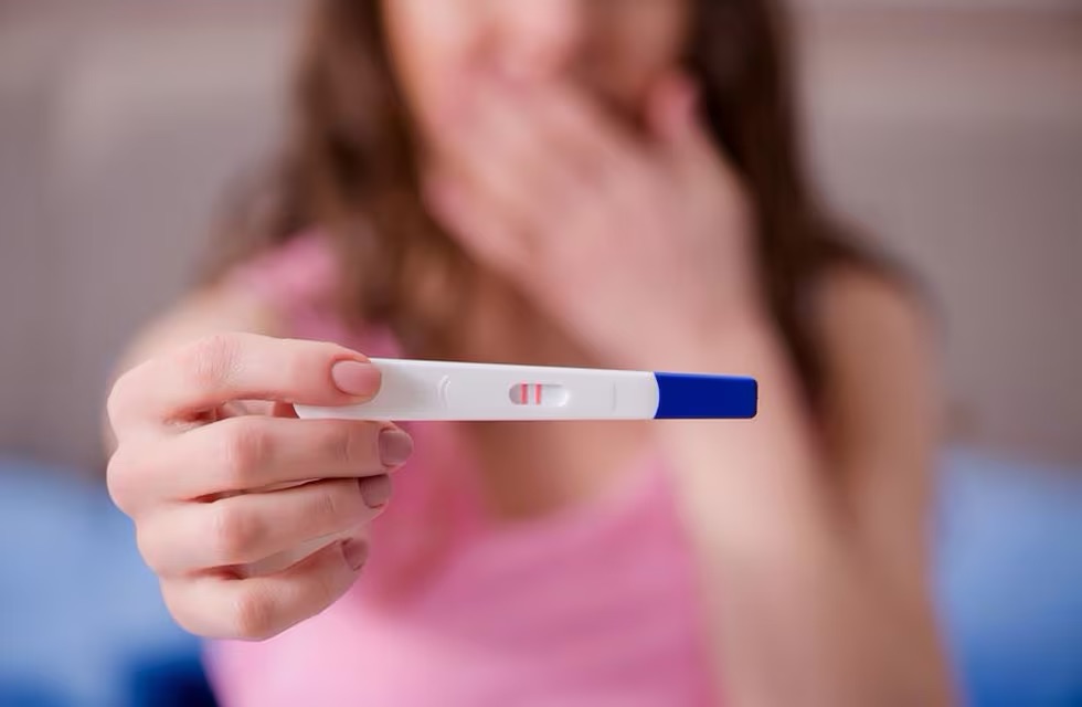 Madre asegura que su hija quedó embarazada tras comprar ropa interior en una tienda&nbsp;online