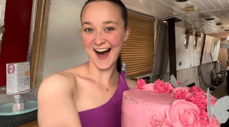 Joven “adicta a estar ocupada” tiene siete trabajos y es&nbsp;feliz&nbsp;