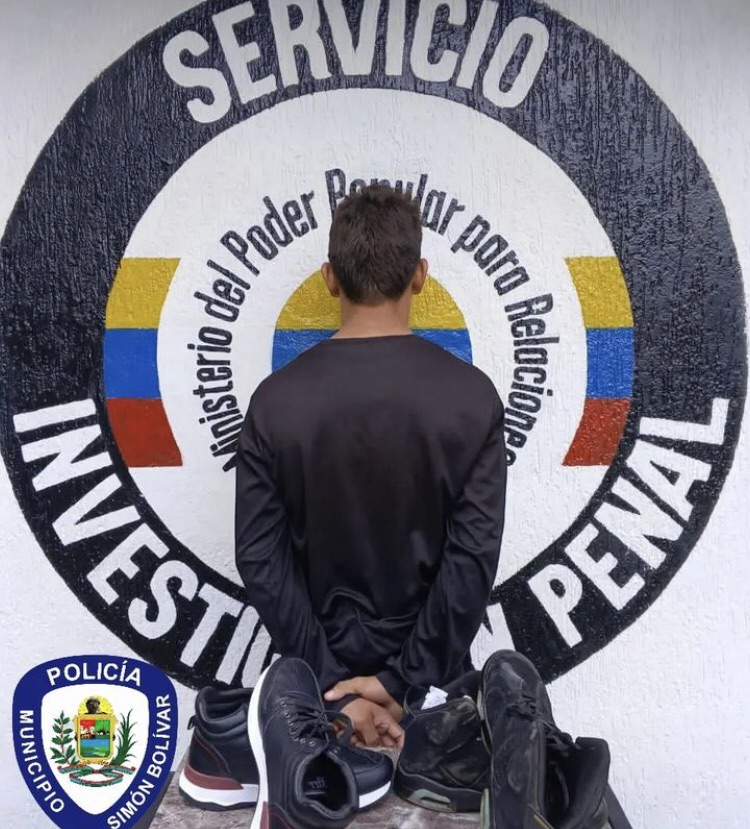 Aprehendido sujeto cometiendo un robo en un comercio del Bulevar 5 de&nbsp;Julio&nbsp;