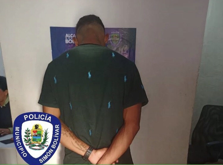 Aprehendido sujeto en Barcelona por violar medida de protección y&nbsp;agresión&nbsp;