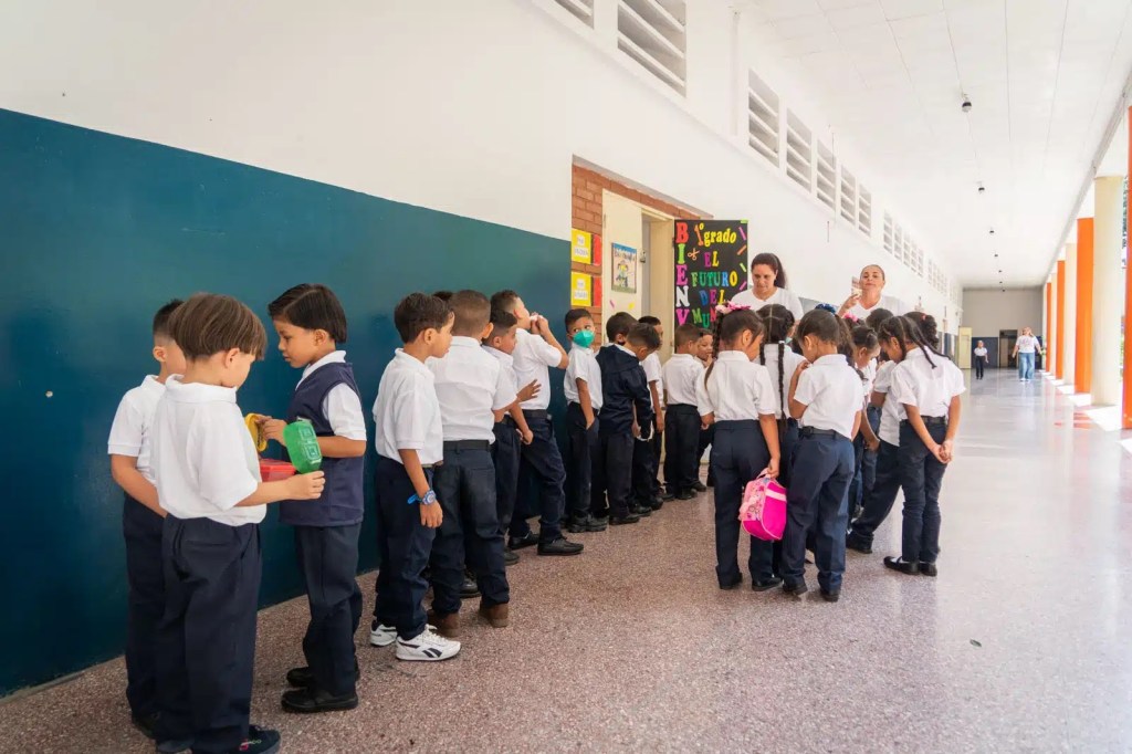 Ministro de Educación aclara que colegios privados pueden iniciar clases antes del 30 de&nbsp;septiembre