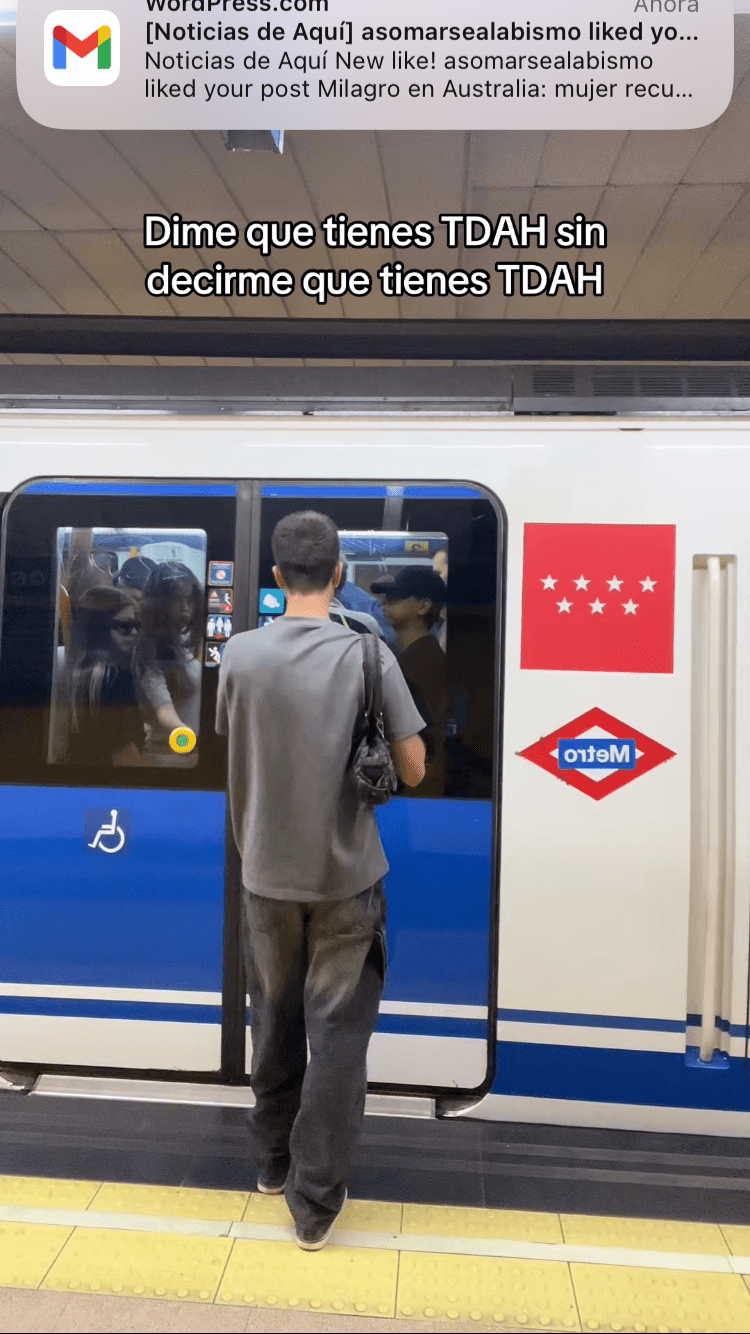 Joven se subió al metro y olvido que estaba grabando con su&nbsp;teléfono&nbsp;