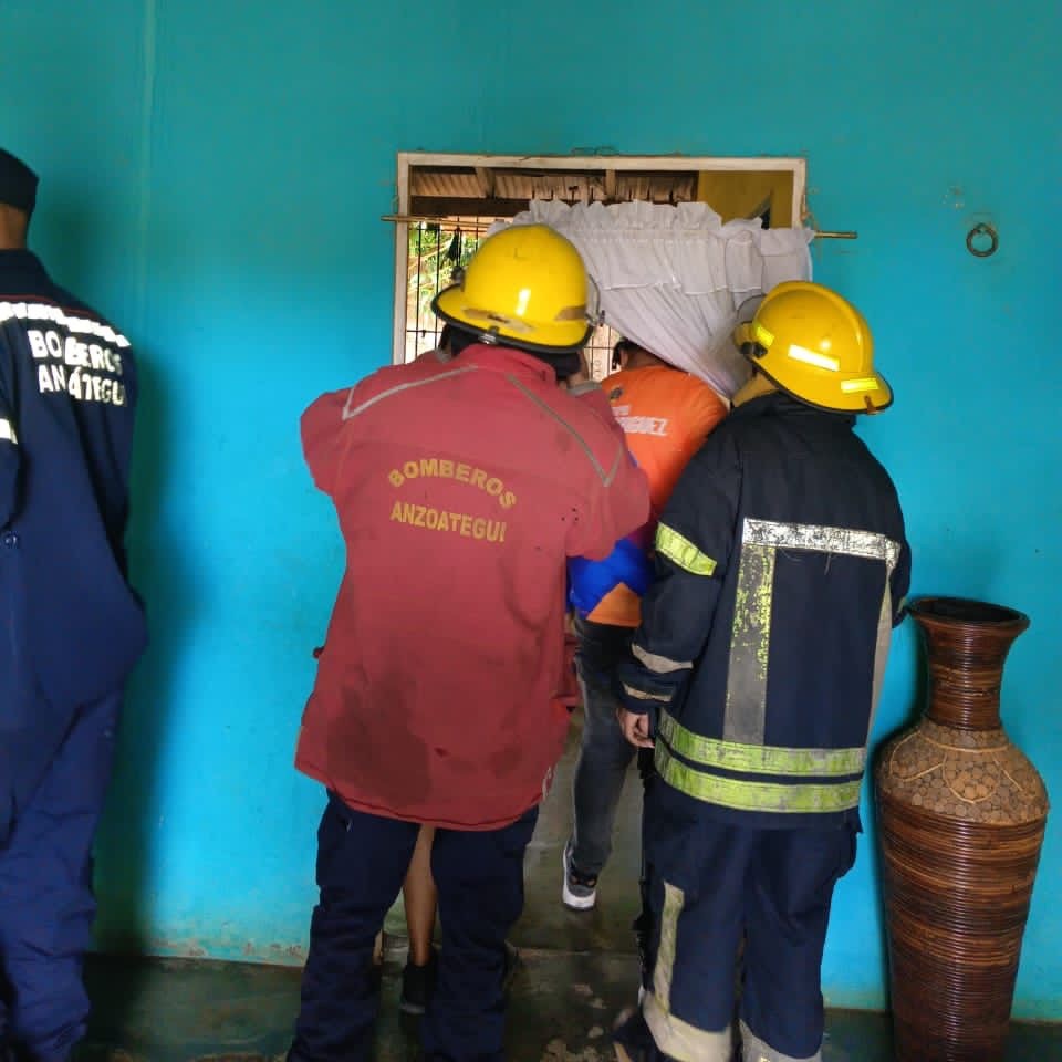 Bomberos controlan incendio en residencia del municipio Simón&nbsp;Rodríguez&nbsp;