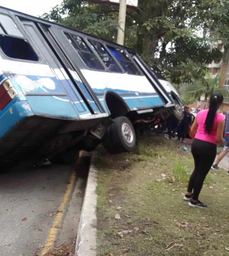 Trágico accidente en Mérida deja seis muertos y varios&nbsp;heridos