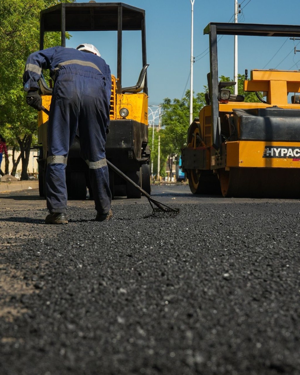 Avanzan trabajos de asfaltado en Av. Paparoni de&nbsp;Barcelona