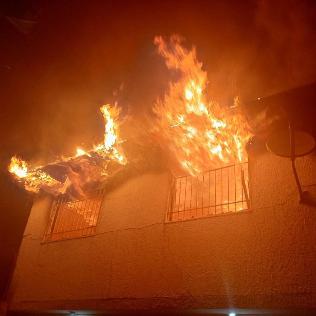 Bomberos controlan incendio en apartamento en El&nbsp;Tigre&nbsp;