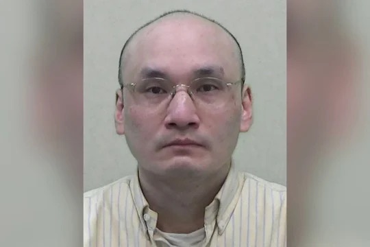 Médico británico intentó asesinar a su padrastro para quedarse con la&nbsp;herencia