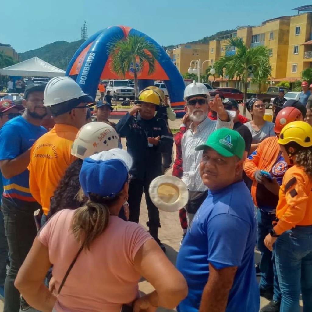 Expertos realizan Inspecciones en Urbanización «Parque Guaraguao» tras&nbsp;explosión