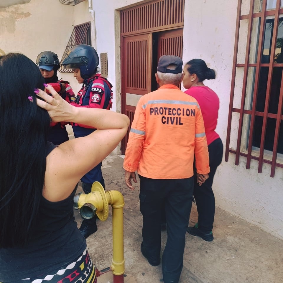 Bomberos atendieron reporte de fuga de gas en Los Chaguaramos&nbsp;