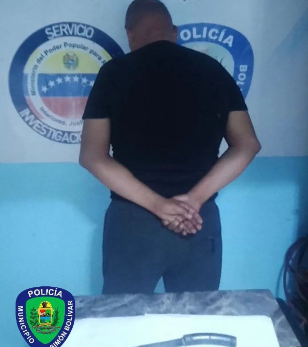 Detenido en Barcelona por amenazar a comerciante con un&nbsp;cuchillo&nbsp;