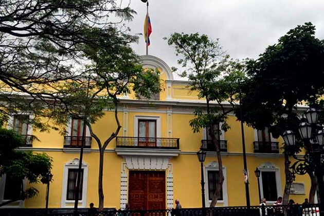 Gobierno nacional convoca a consultas a su embajador en&nbsp;Brasil&nbsp;