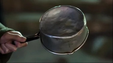 Golpeó a su hijo de 11 meses con una olla tras discutir con su&nbsp;pareja