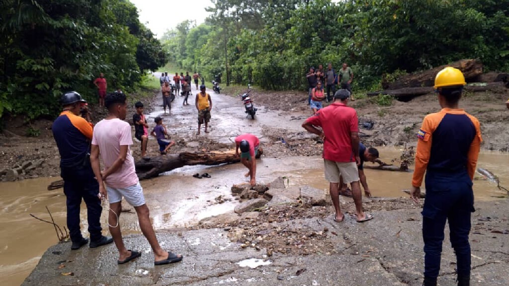 Continúa la asistencia a las familias afectadas por las lluvias en el estado&nbsp;Sucre