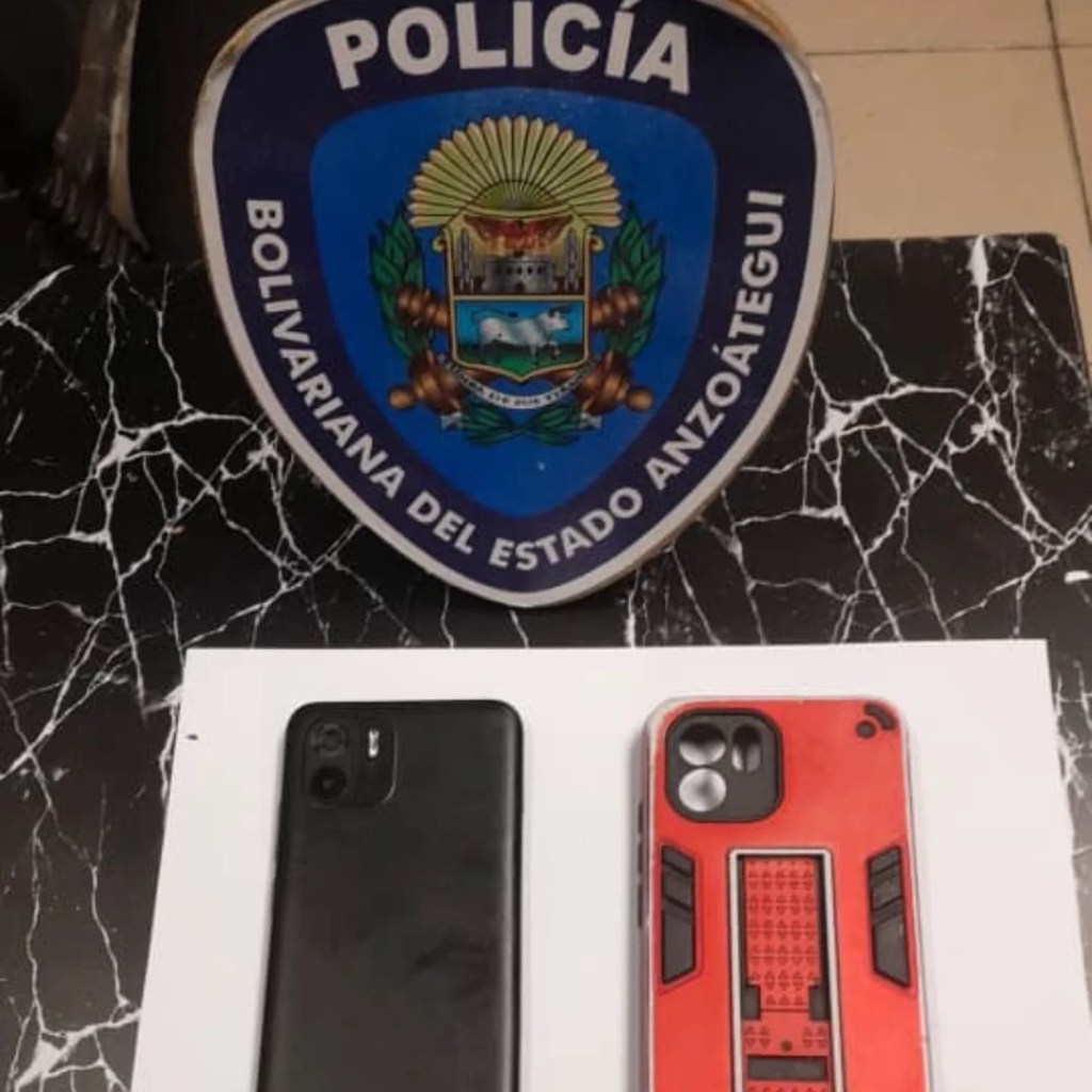 Dos hombres fueron detenidos por robo de un celular en&nbsp;Barcelona