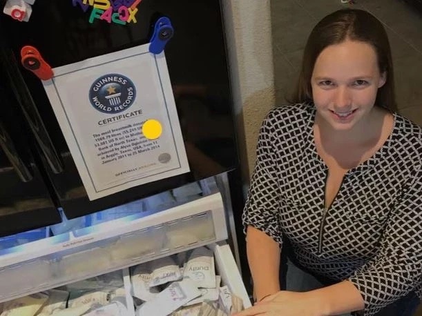 Madre rompe récord al donar leche materna para alimentar a más de 350 mil&nbsp;bebés