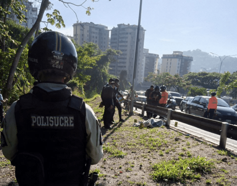 Encuentran el cadáver de una joven acribillada en la Cota&nbsp;Mil